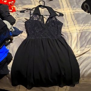 Collared, lace, sleeveless dress